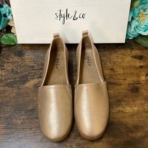 Style & Co Nouraa Slip-On Flats 7.5M Gold SM
